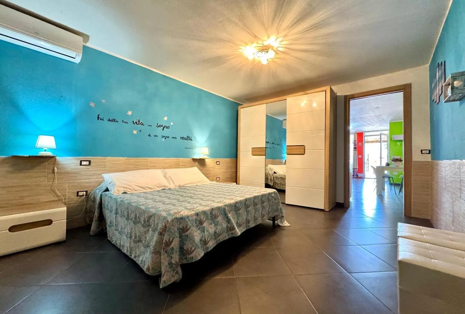 Happy Apartment Bari Sardo 0*,