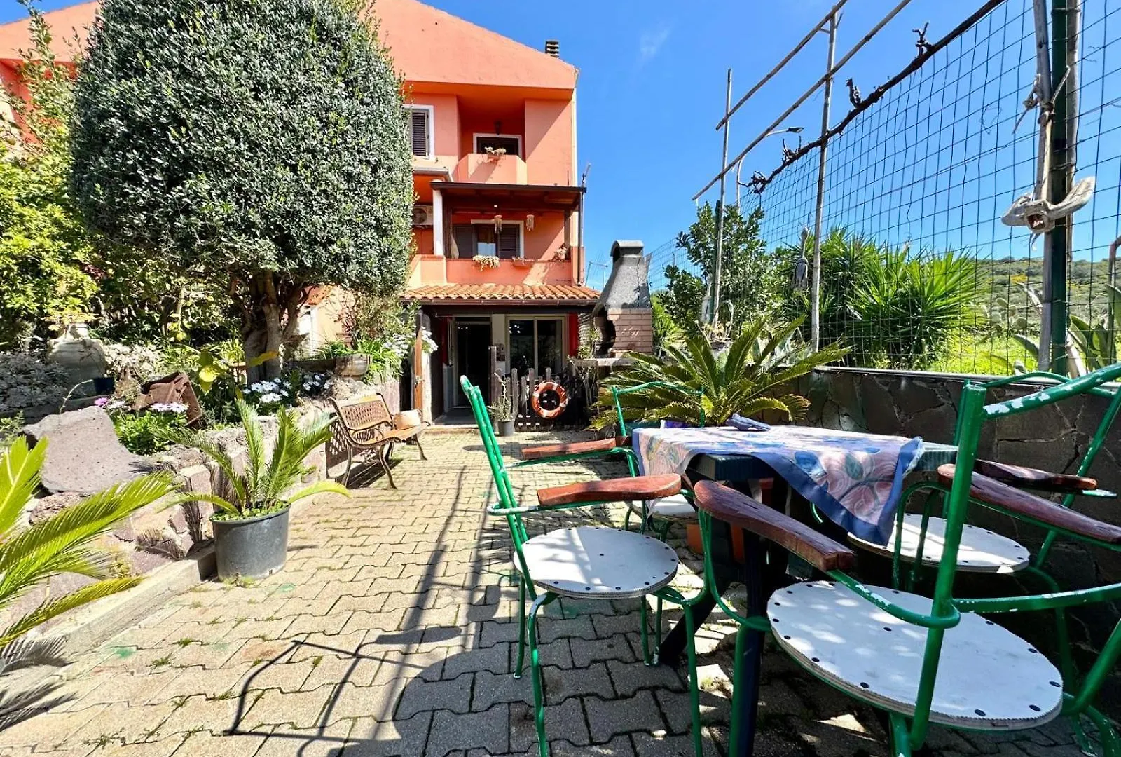 Happy Apartment Bari Sardo 0*,  Italy